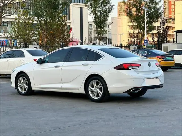 Buick Regal 552T luxury