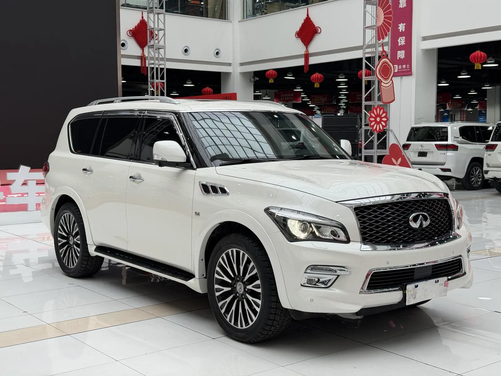Infiniti Infiniti QX80 5.6L 4WD