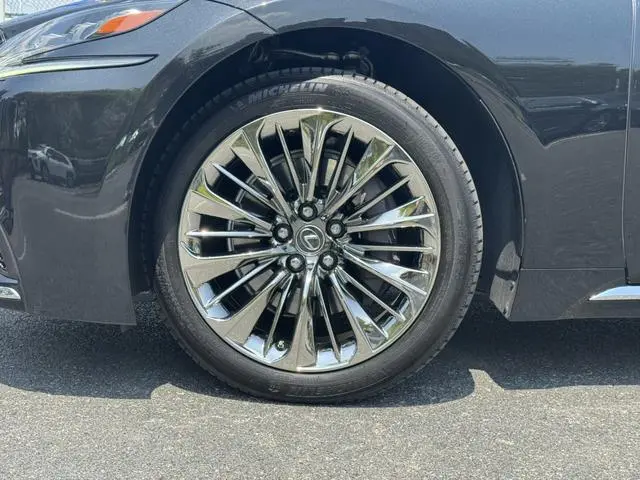 Lexus Lexus LS 500h Executive Edition Country VI
