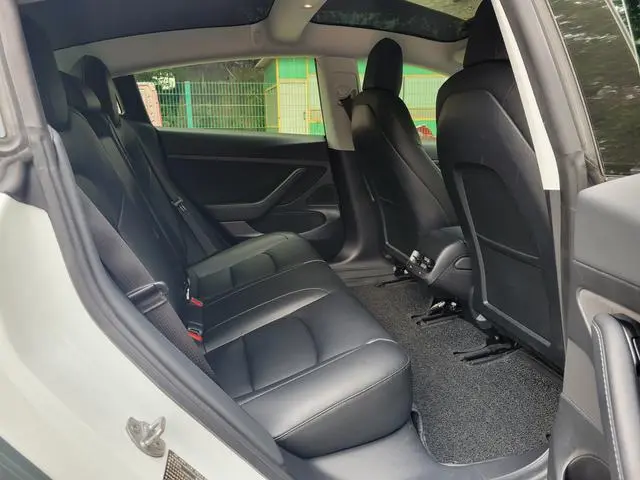 Tesla Model 3 Upgraded version of standard battery life rear drive