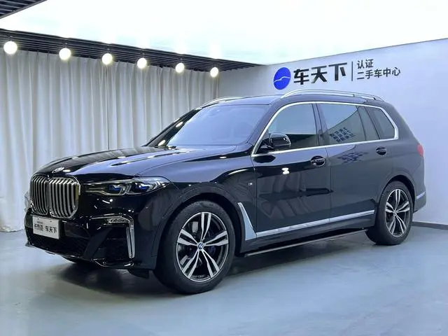 BMW BMW X7 xDrive40i Exclusive M Sports Suit