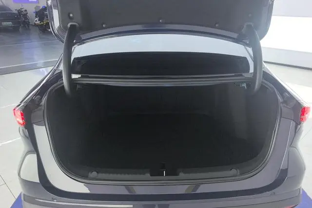 Geely Galaxy Galaxy L6 1.5T DHT 125km Starship