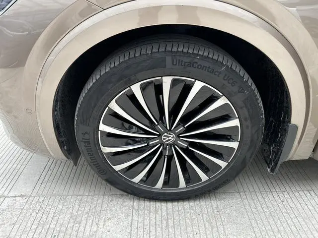 Volkswagen Weiran 380TSI Premium Edition