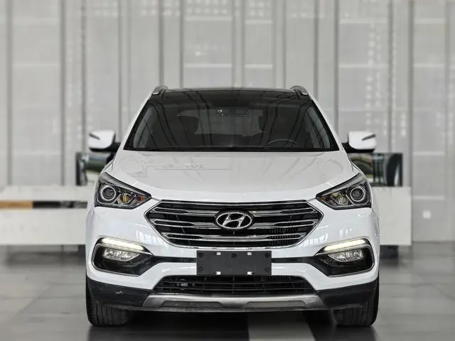Hyundai Shengda 2.0T automatic four-wheel drive intelligent 7-seater