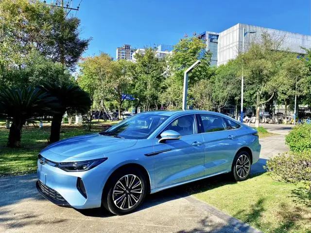 Chery Fengyun Fengyun A8 127 Wind-by-wind version