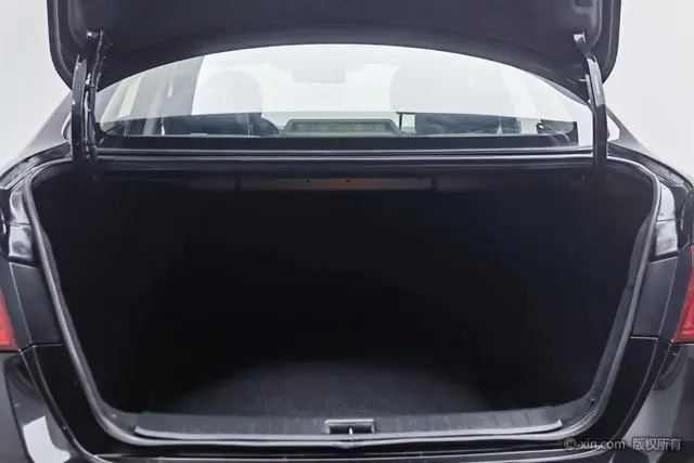 Nissan Xuan Yi Classic 1.6 XE CVT Comfort Edition