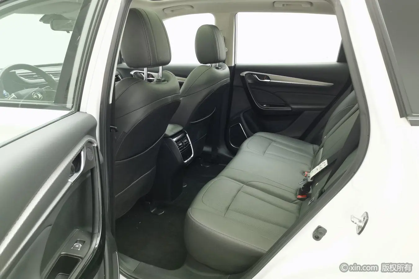 Dongfeng Fengshen Dongfeng Fengshen AX7 1.6T automatic AI flagship country VI