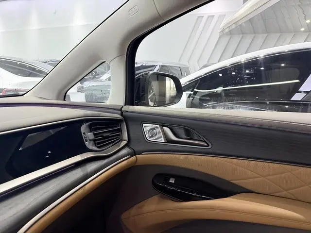 Denza Denza D9 DM 970 four-wheel drive flagship