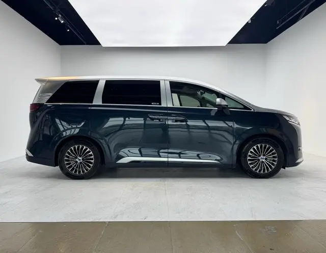Denza Denza D9 EV 600 four-wheel drive flagship