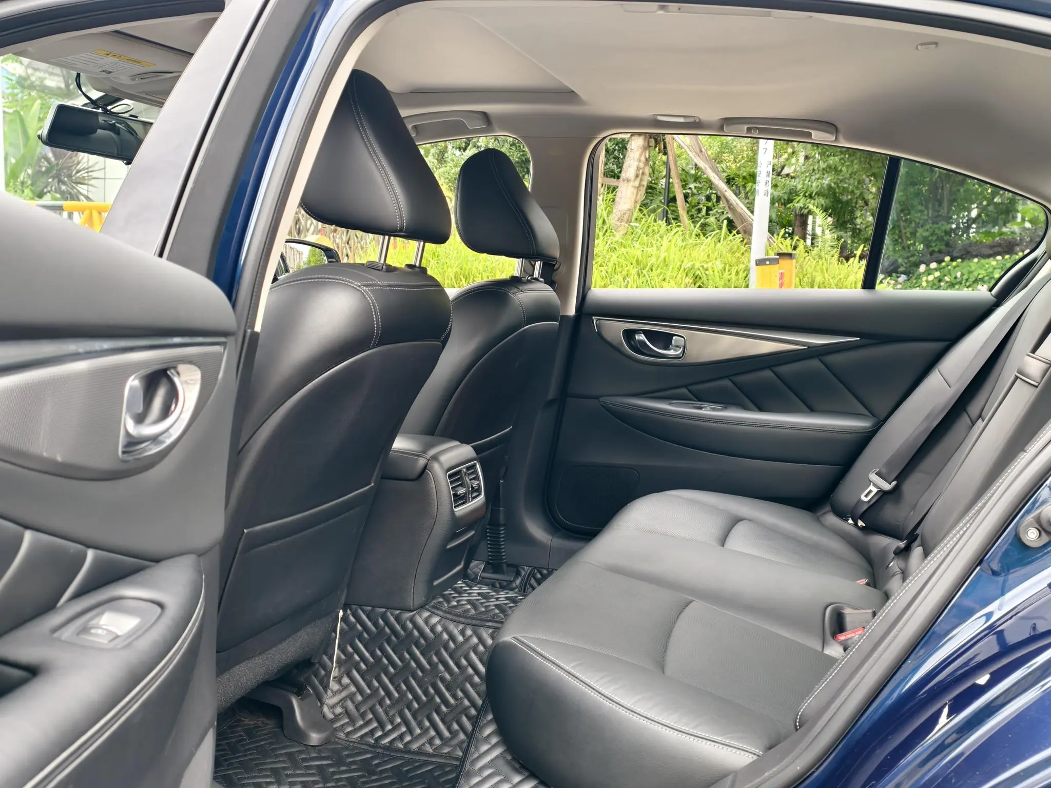Infiniti Infiniti Q50L 2.0T Premium Version Country VI