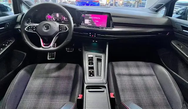 Volkswagen Golf GTI 380TSI DSG GTI