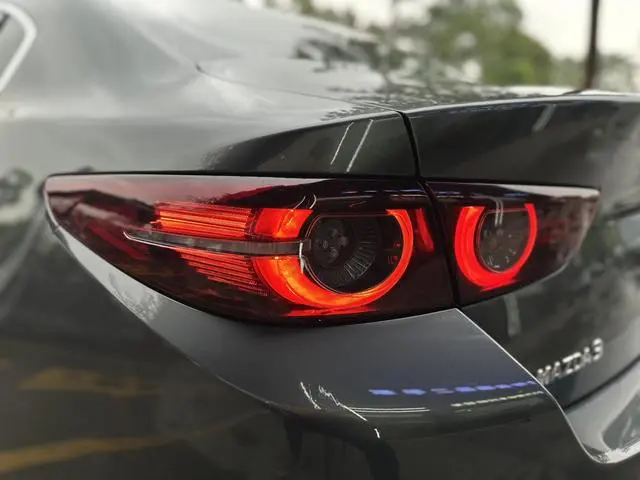 Mazda Mazda 3 Angkesaila 2.0L automatic quality elegant version