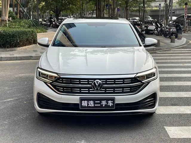 Volkswagen Sagitar 200TSI DSG Beyond Edition