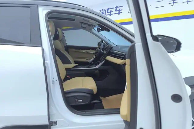 Geely Boyue L 2.0TD DCT Flagship