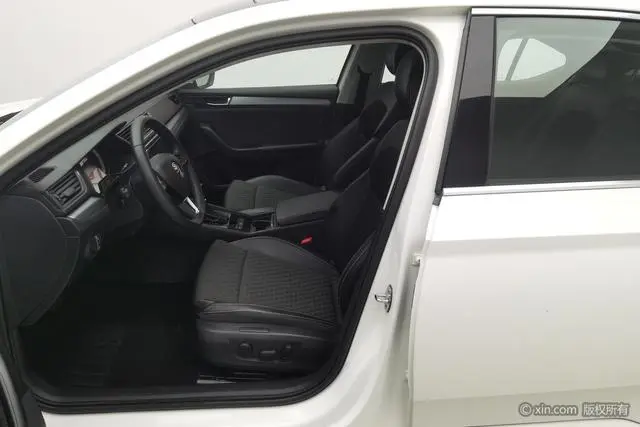 Skoda Speed pie ZI330 DSG Comfort Edition Country V