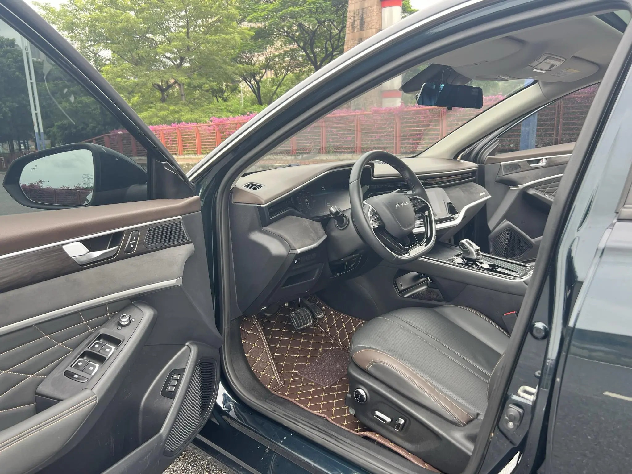 Dongfeng Fengshen Yi Hyun MAX 1.5T Super Burning Cool Dad Version