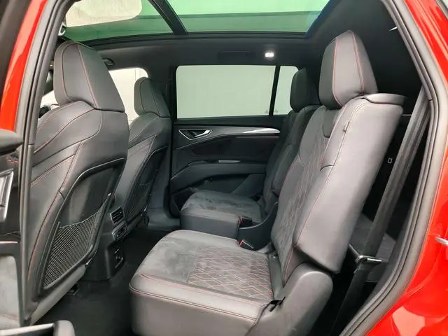 Audi Audi Q5 e-tron 50 e-tron quattro edition one Art Creation Collector's Edition