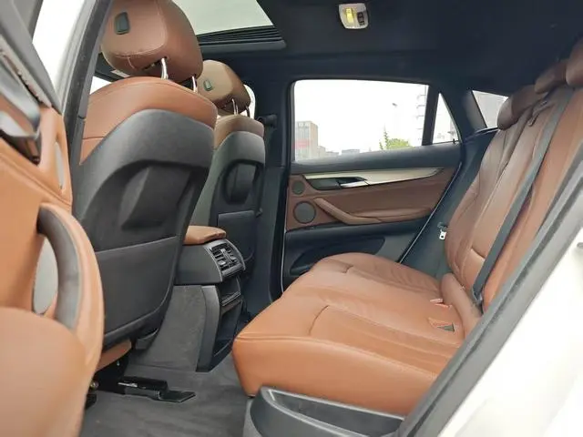 BMW BMW X6 xDrive35i M sports suit