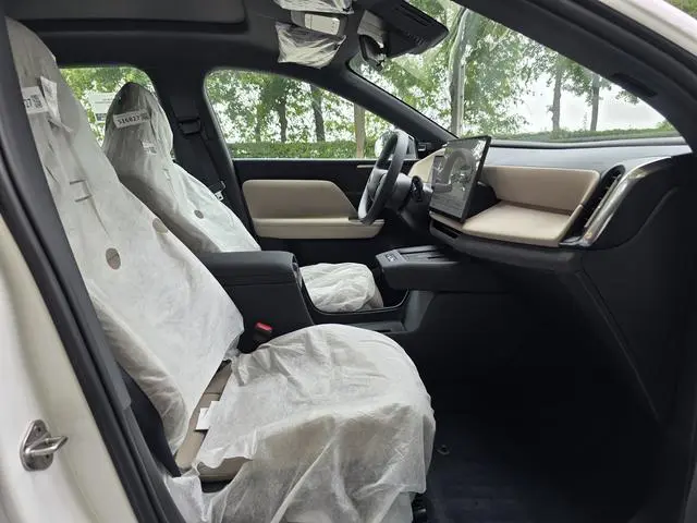 Volvo Volvo XC70 Four-wheel drive, long battery life Core