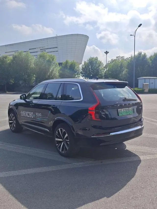 Volvo Volvo XC90 PHEV E-drive hybrid T8 Long battery life Zhizun Deluxe Edition 7 Seats