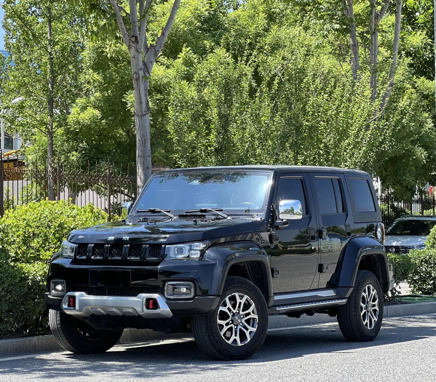 Beijing Beijing off-road BJ40 2.0T automatic four-wheel drive City Hunter edition knight type