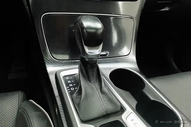 Hyundai Tucson 280TGDi dual-clutch two-wheel drive Zhilian version Country V