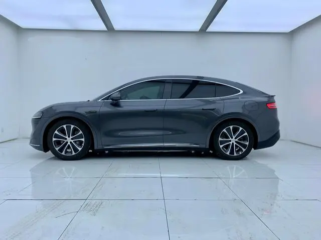 LUXEED Wisdom World R7 Pure electric 82kWh Pro rear drive version