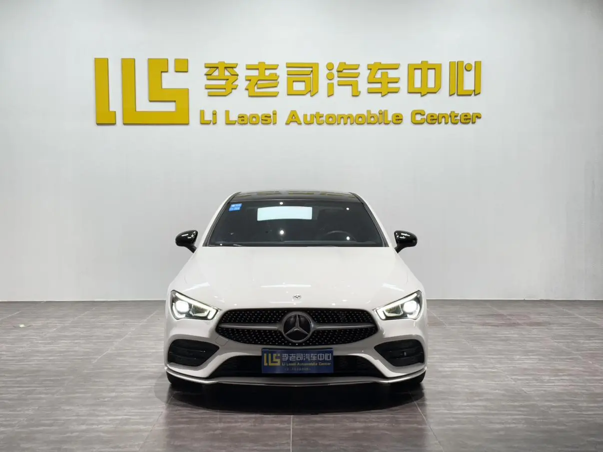 Mercedes-Benz Mercedes-Benz CLA CLA 200 four-door coupe