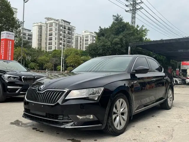 Skoda Speed pie ZI330 DSG Comfort Edition Country V