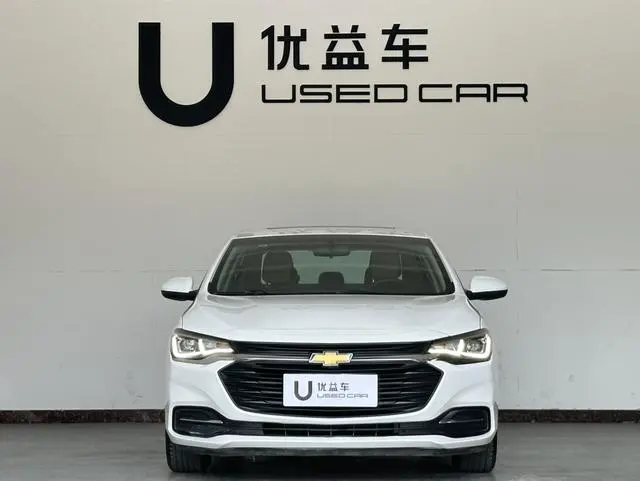 Chevrolet Cruze 320 automatic Enjoy Skylight version