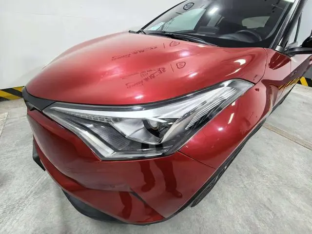TOYOTA Toyota C-HR 2.0L Luxury sunroof version Country V