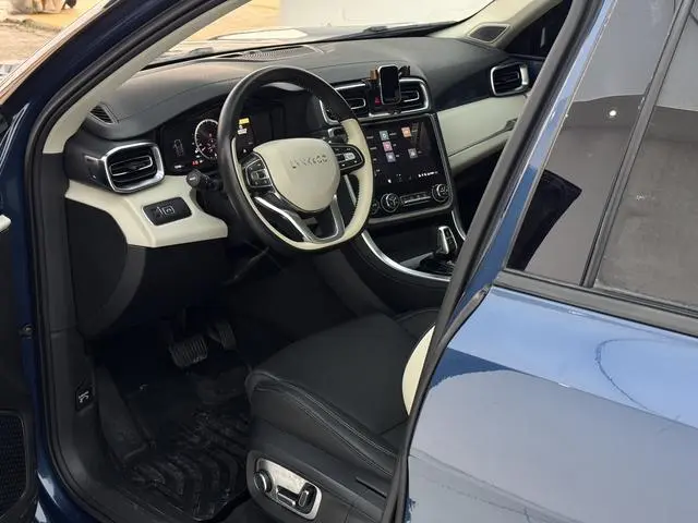 LYNK & CO Lynk 01 2.0T two-wheel drive Pro version country VI