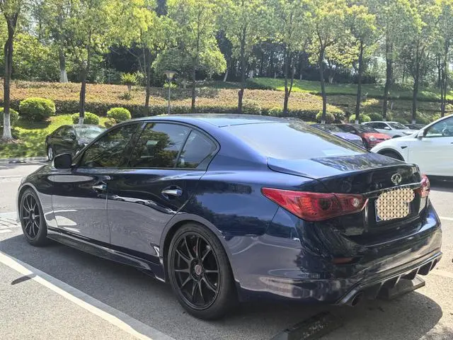Infiniti Infiniti Q50L 2.0T Comfort Edition