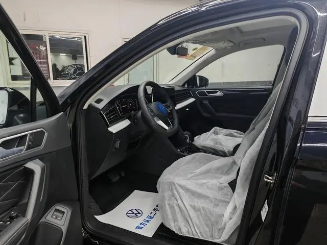 Volkswagen Tiguan L PHEV 430PHEV plug-in hybrid Premium Edition
