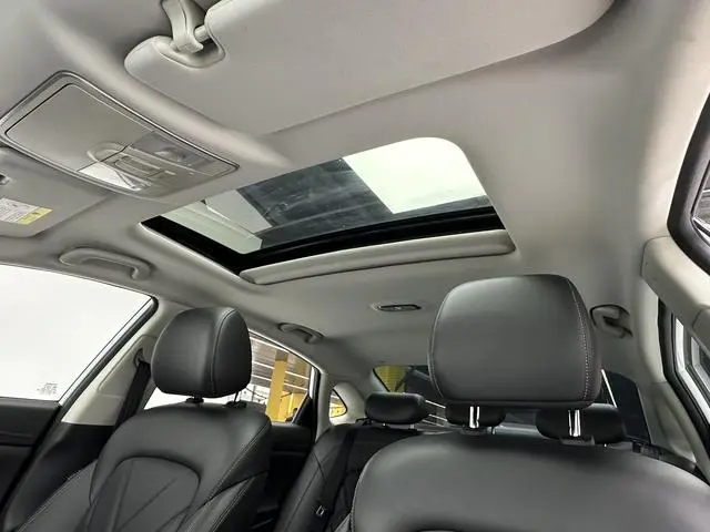 Changan Ruicheng CC Blue Whale Version 1.5T DCT Luxury