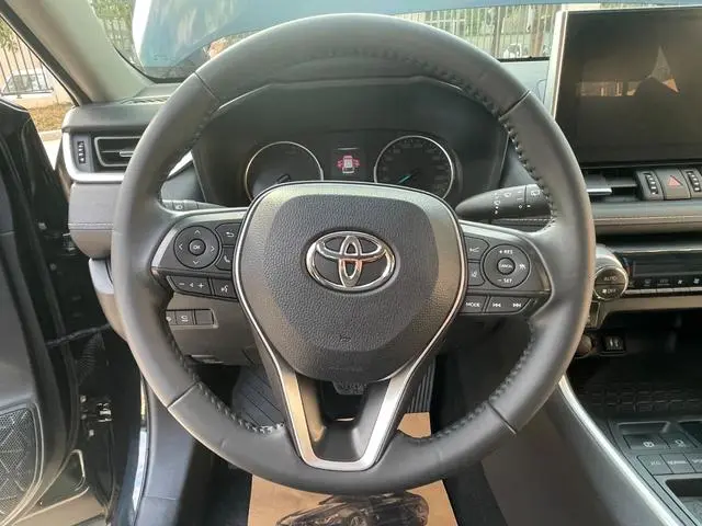 TOYOTA Wilanda Dual engine 2.5L two-wheel drive deluxe edition