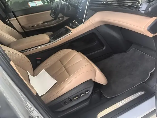 NIO NIO ES8 580KM base version six seats