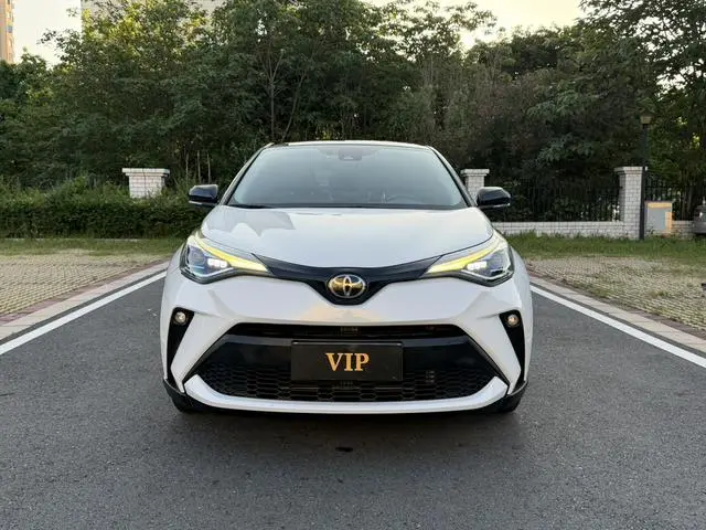 TOYOTA Toyota C-HR 2.0L Deluxe Edition