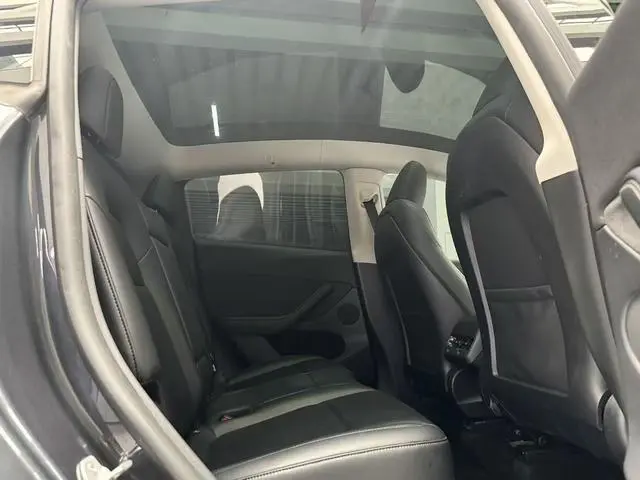 Tesla Model Y Rear-wheel drive version