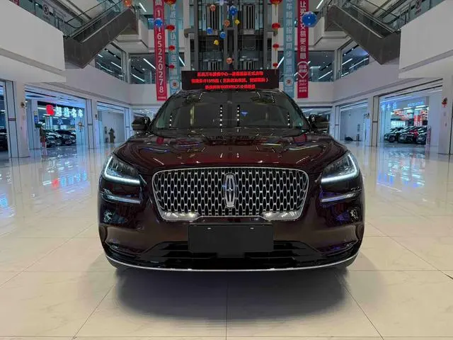 Lincoln Adventurer 2.0T two-wheel drive Zunyue Edition