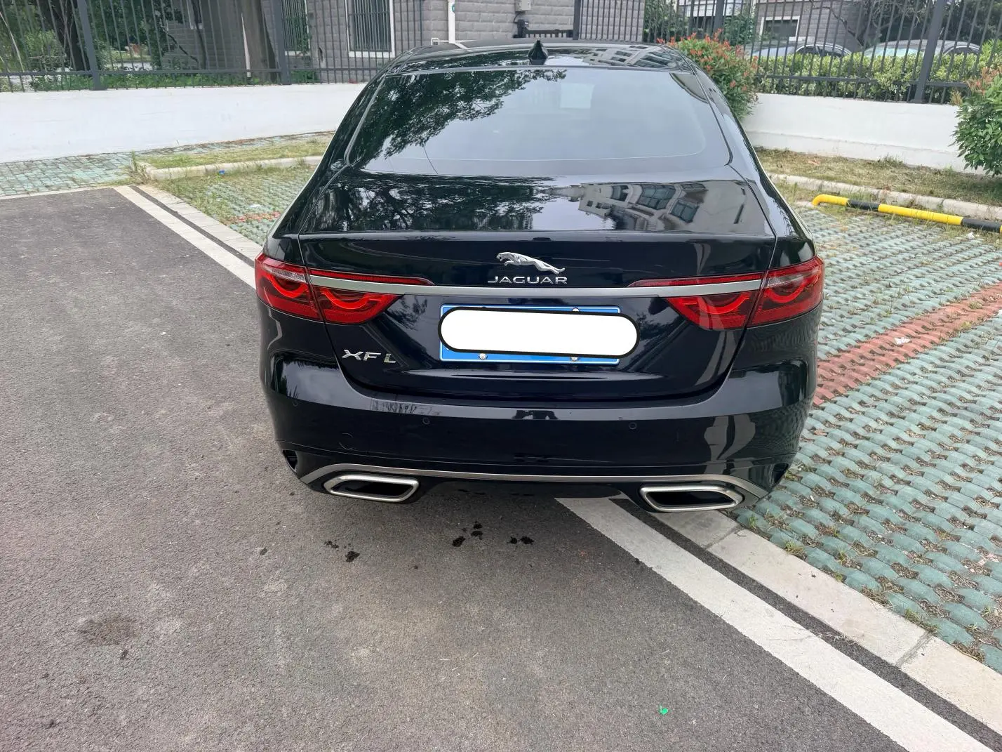 Jaguar Jaguar XFL 2.0T P250 two-wheel drive Exclusive Deluxe Edition