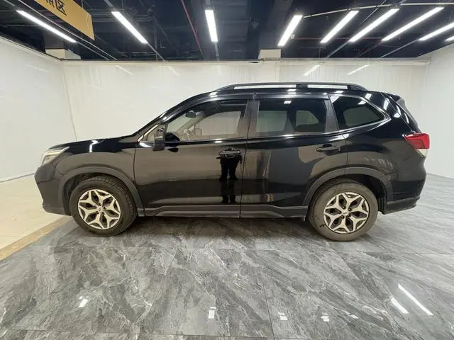 Subaru FORESTER Forester 2.0i Deluxe Edition EyeSight