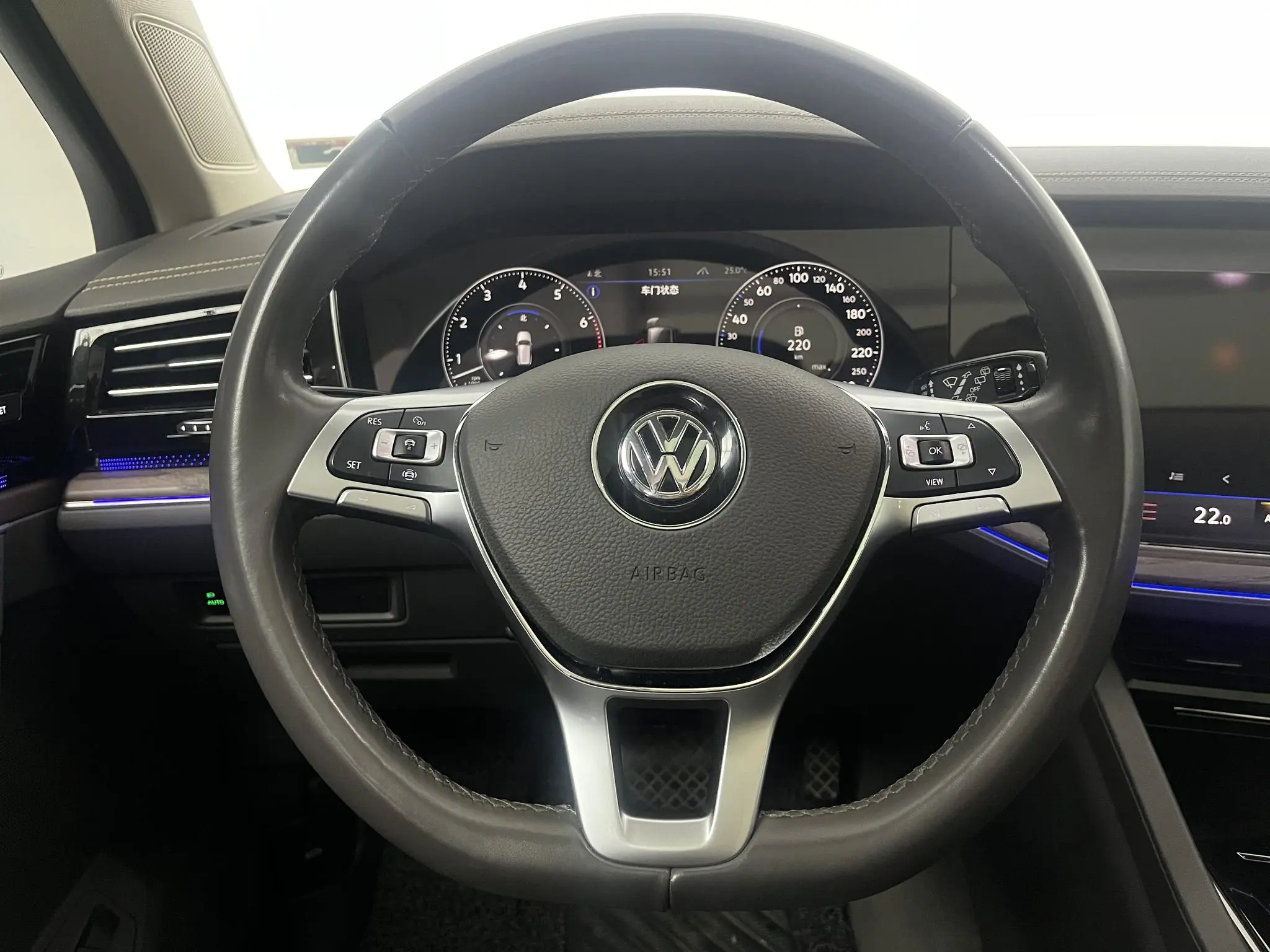 Volkswagen Touareg 3.0 TSI Sharp Front Version Country V