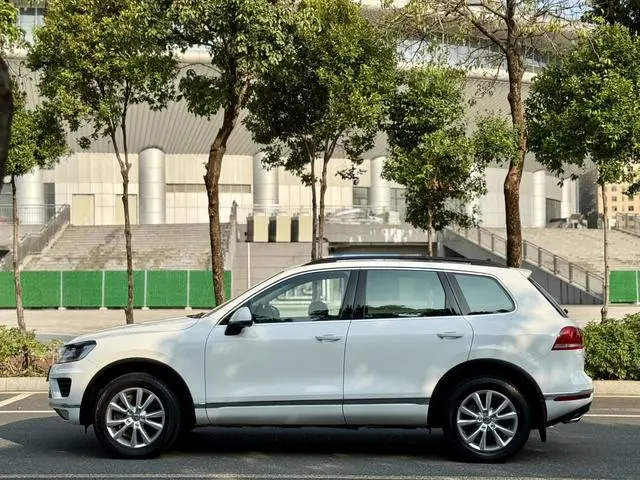 Volkswagen Touareg 3.0 TSI Yaoyue Edition