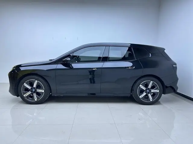 BMW BMW iX xDrive40