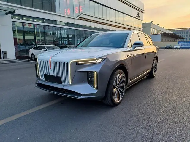 Hongqi Hongqi E-HS9 660km flag collar version four seats