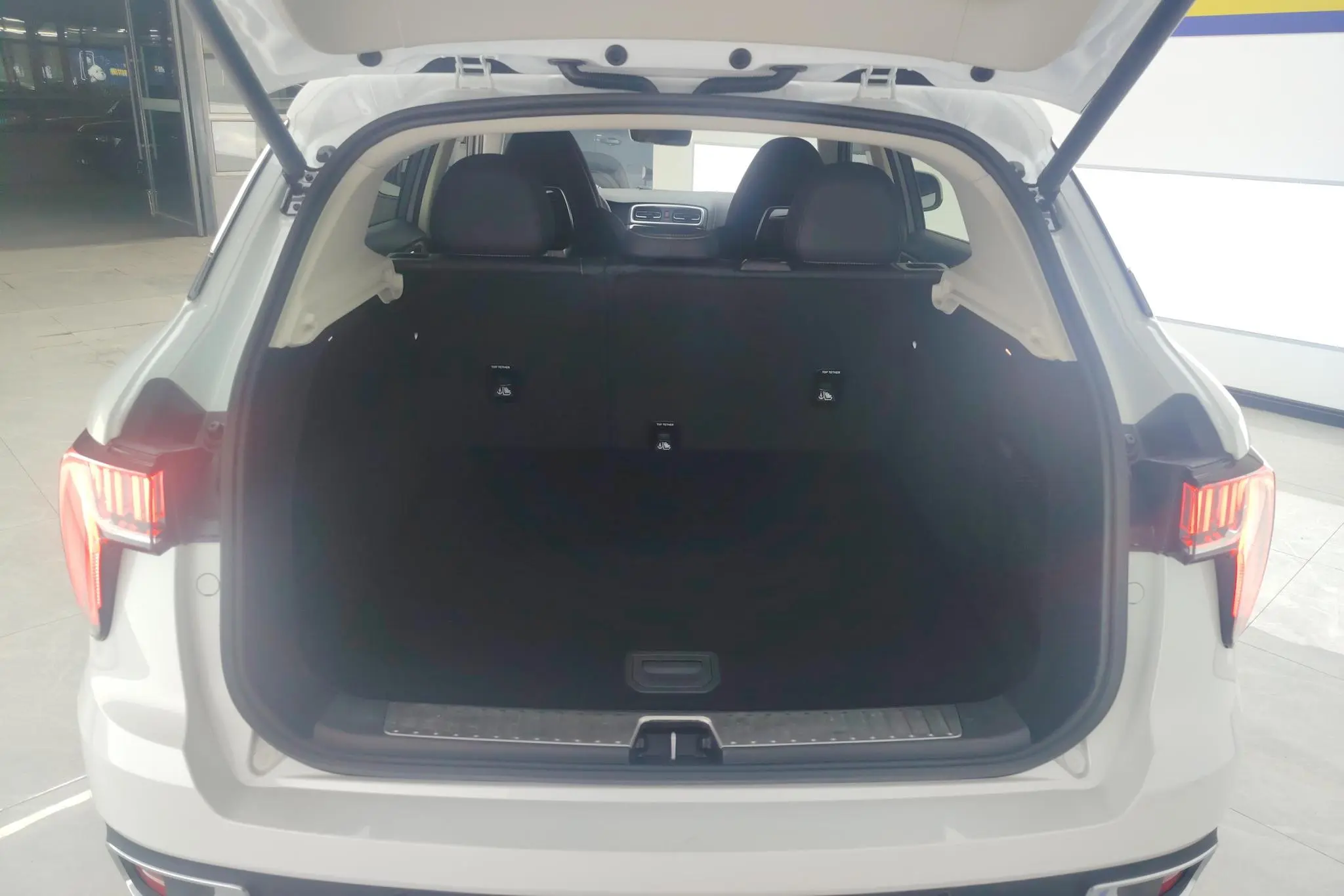 LYNK & CO Lynk 01 2.0T two-wheel drive Pro version country VI