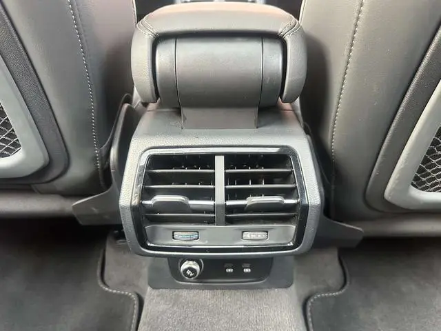 Audi Audi Q3 35 TFSI fashion and elegant