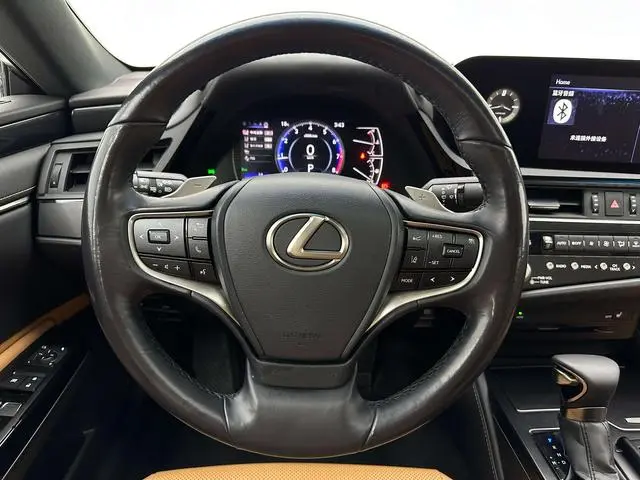 Lexus Lexus ES 200 Excellent Edition