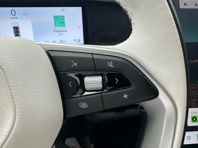 Geely Galaxy Galaxy L7 1.5T DHT 55km PRO